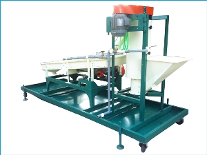 Máy bóc vỏ tiêu đen thành tiêu sọ